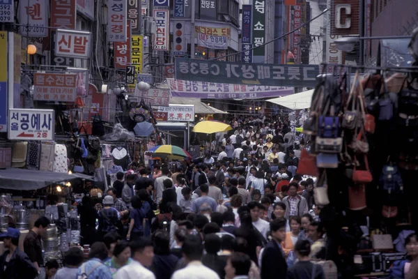 Una Calle Comercial Ciudad Seúl Corea Del Sur Eastaasia Southkorea — Foto de Stock