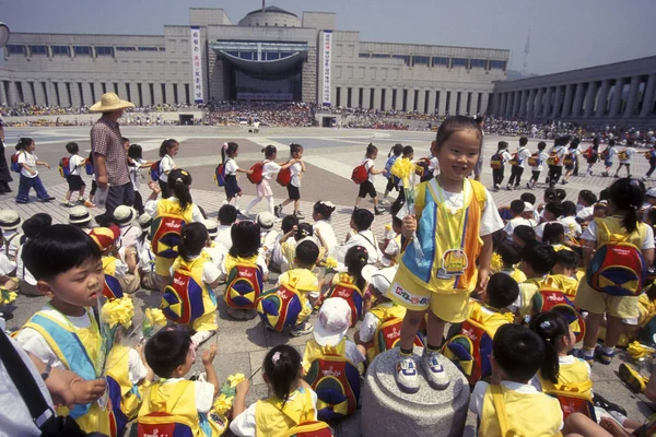 Дети Памятника Корейской Войне Мемориал Городе Сеул Южной Корее Eastaasia — стоковое фото