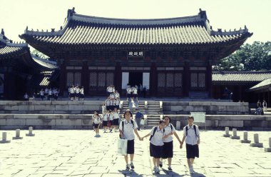  Gyeongbokgung veya Eastaasia Güney Kore'de Seoul şehir sarayda Kyongbokkung. Southkorea, Seoul, Mayıs 2006