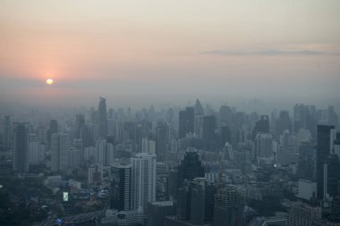 bir gündoğumu ve görünümü Baiyoke Sky Hotel Southeastasia Tayland Bangkok şehir. Tayland, Bangkok, Kasım, 2018