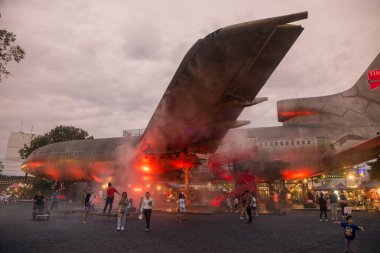 akşam bir uçağa Southeastasia Tayland Bangkok şehir kuzeyinde chang chui uçak pazarında. Tayland, Bangkok, Kasım, 2018