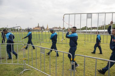 Polis ve güvenlik Banglamphu Southeastasia Tayland Bangkok şehir Wat Phra Kaew tapınağında bir olay. Tayland, Bangkok, Kasım, 2018