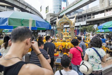 Pratunam Southeastasia Tayland Bangkok şehir içinde Erewan tapınak. Tayland, Bangkok, Kasım, 2018