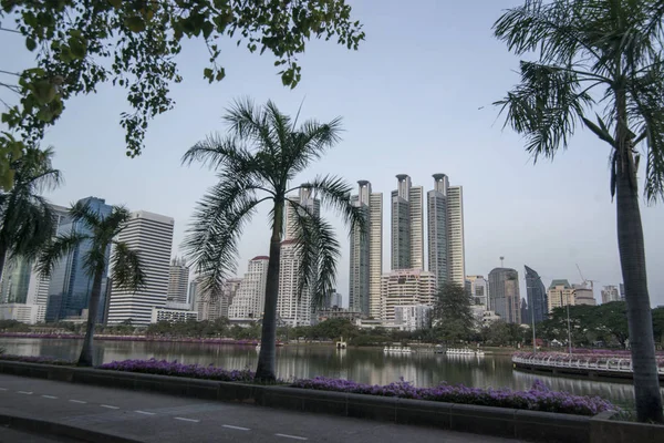 Skyline Ratchada Lake Ratchada Park City Bangkok Thailand Southeastasia Thailand — Stock Photo, Image