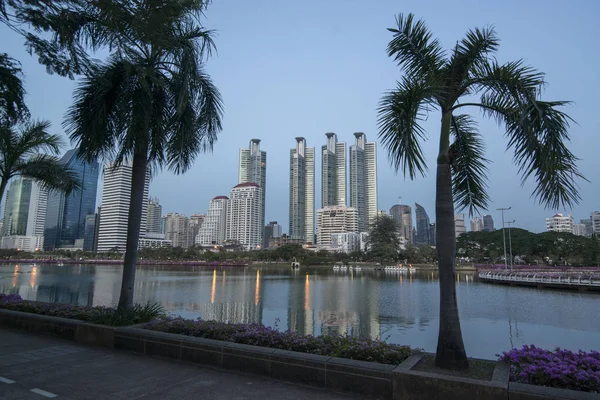 Skyline Ratchada Lake Ratchada Park City Bangkok Thailand Southeastasia Thailand — Stock Photo, Image