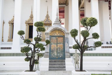 Southeastasia Tayland Bangkok şehir Banglamphu Wat Suthat Tapınağı mimarisi. Tayland, Bangkok, Kasım, 2018