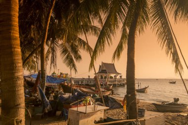 Lang Beach Halk Parkı Provinz Chonburi Tayland Bangsaen Town, Bang Saen sahilde balık tutma kumsalda. Tayland, Bangsaen, Kasım, 2018