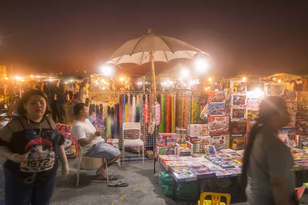 Mercado Nocturno Calle Peatonal Costa Laemtan Playa Bang Saen Ciudad —  Fotos de Stock