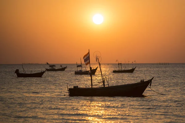 Coucher Soleil Avec Des Bateaux Pêche Plage Bang Saen Ville — Photo