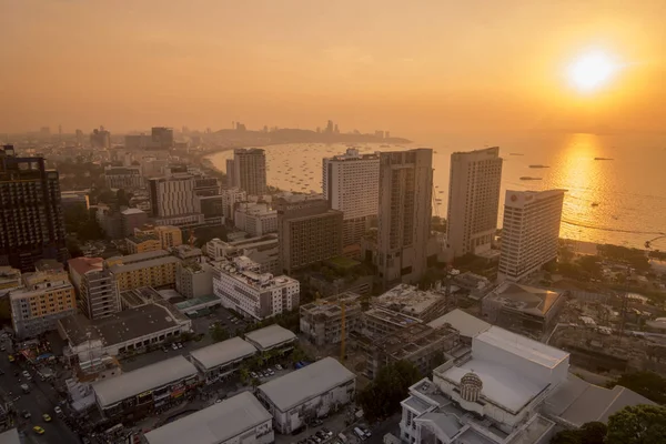 the view from the Rooftop Bar at the Grand Centre Point Pattaya in the city of Pattaya in the Provinz Chonburi in Thailand.  Thailand, Pattaya, November, 2018