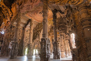 Ahşap Sanctuary of Truth Temple Provinz Chonburi Tayland Pattaya şehir içi. Tayland, Pattaya, Kasım, 2018