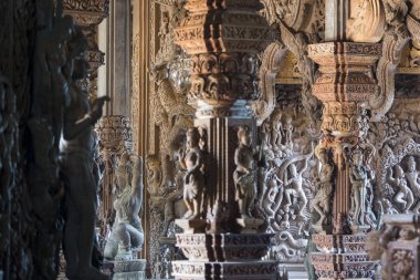 iş yerinde ahşap Sanctuary of Truth Temple Provinz Chonburi Tayland Pattaya şehir oyma ahşap. Tayland, Pattaya, Kasım, 2018