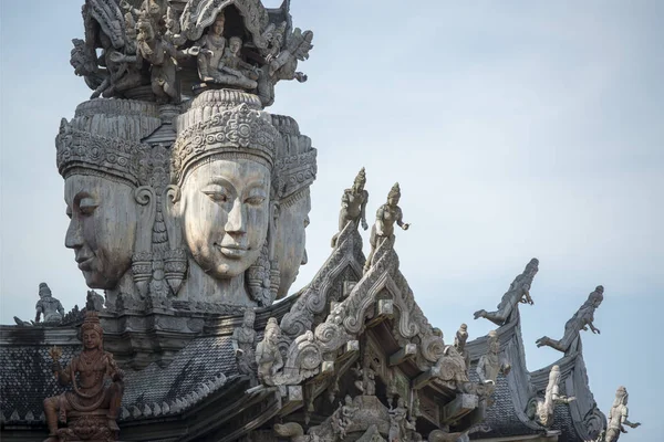 Trä Snidning Arbete Vid Trä Sanctuary Sanningen Templet Den Staden — Stockfoto