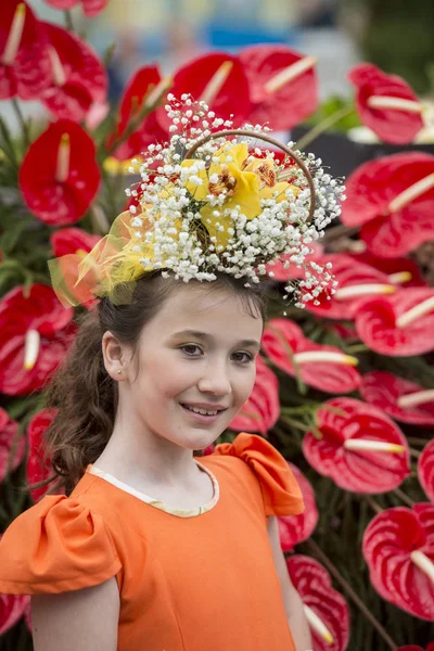 Çocuk Renkli Elbise Festa Flor Veya Bahar Çiçek Festivali Funchal — Stok fotoğraf