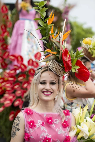 Ženy Sobě Barevné Oblečení Festa Flor Nebo Jarní Květinový Festival — Stock fotografie