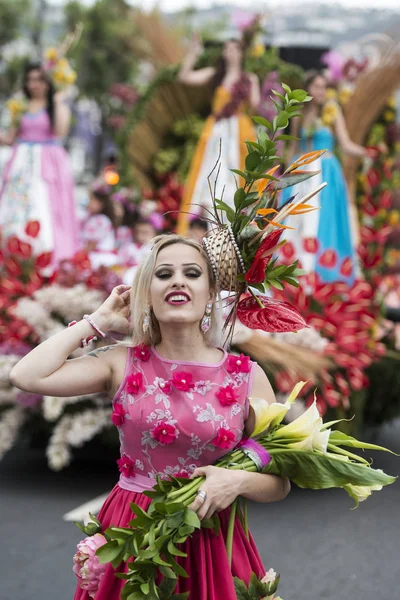 Kvinnor Klädda Färgglada Kläder Festa Flor Eller Spring Flower Festival — Stockfoto