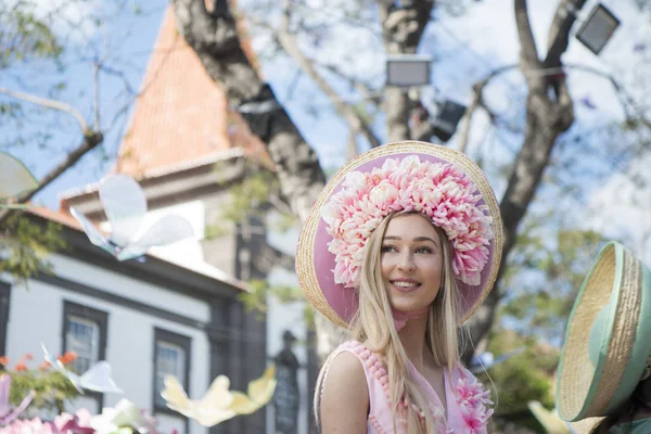 Ženy Sobě Barevné Oblečení Festa Flor Nebo Jarní Květinový Festival — Stock fotografie