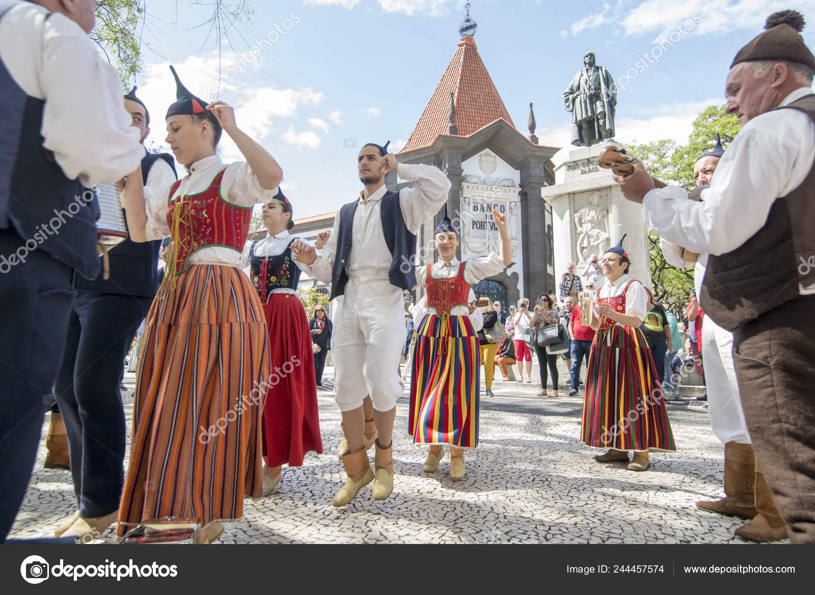 Группа Фольклорной Музыки Мадейры Фестивале Festa Flor Spring.