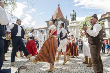 bir traditonal madeira folklor müzik grubu s Festa da Flor veya bahar çiçek Festivali Funchal Şehir Adası Madeira Portekiz Atlantik Okyanusu. Madeira, Funchal, Nisan, 2018