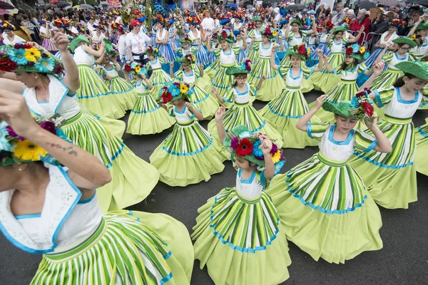 Bambini Vestiti Con Abiti Colorati Alla Festa Flor Festa Dei — Foto Stock