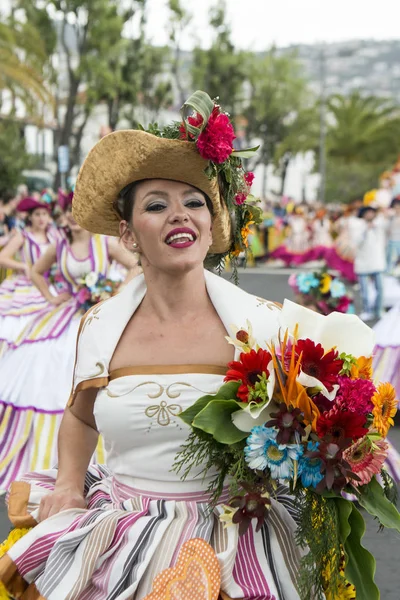 Ženy Sobě Barevné Oblečení Festa Flor Nebo Jarní Květinový Festival — Stock fotografie