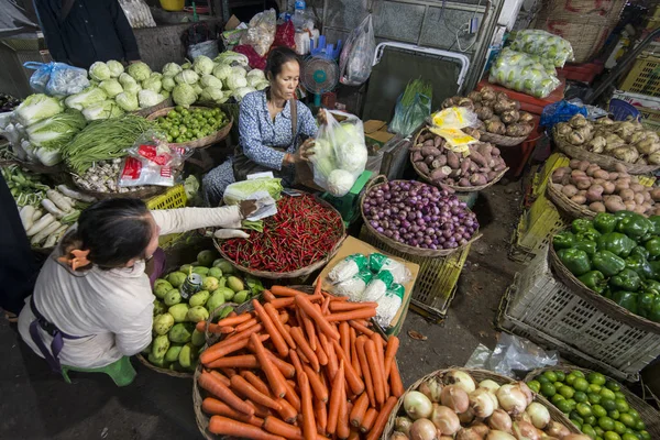 Kambodja Siem Reap marknad Phsar Samaki — Stockfoto