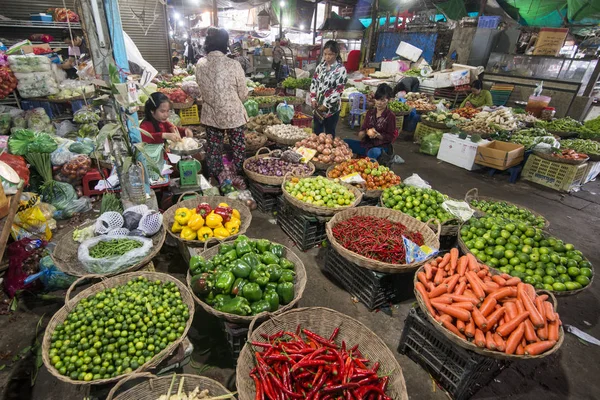 CAMBODIA SIEM REAP MARKET PHSAR SAMAKI — Stock Photo, Image