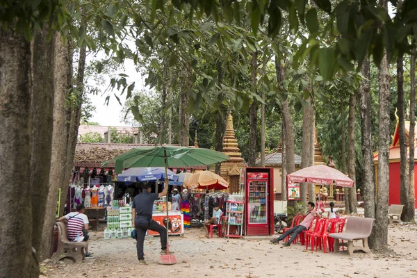 CAMBODIA SIEM REAPARECE MATANDO FIELES WAT THMEY — Foto de Stock