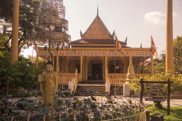 Камбоджа Siem Reap Wat Damnak — стокове фото