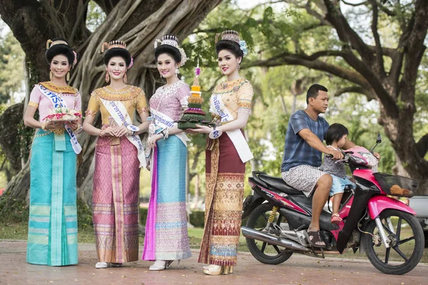 ASIA THAILAND SUKHOTHAI LOY KRATHONG TRADITION — Stock Photo, Image