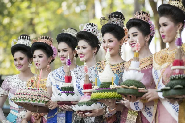아시아 태국 수코타이 로이 크라통 전통 — 스톡 사진
