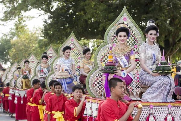 Asien Thailand Sukhothai Loy Krathong tradition — Stockfoto