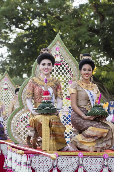 ASIE THAÏLANDE SUKHOTHAI LOY KRATHONG TRADITION — Photo