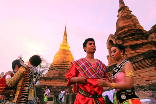 Azië Thailand Sukhothai tempel Wat sa si traditie — Stockfoto