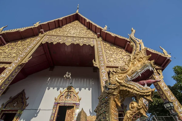 Templo tailandês de Phrae Wat de Tailândia — Fotografia de Stock