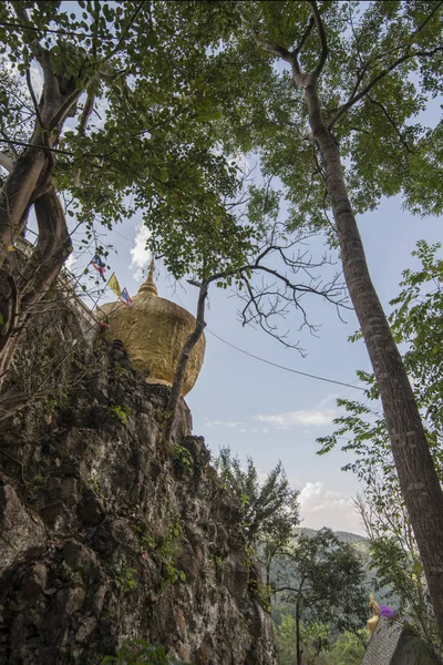 Thailand phrae wat phra that in khaen tempel — Stockfoto