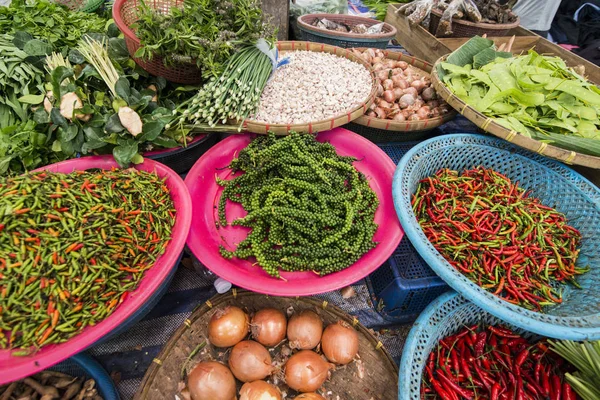 Thajsko Phrae potravinové tržiště pepeR — Stock fotografie