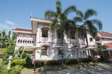 Tayland Phrae Vongburi evi