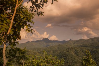 Tayland Phrae Wat Phra That Doi Leng Tapınağı