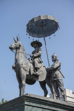 Tayland Phitsanulok Phraya Chakri Anıtı