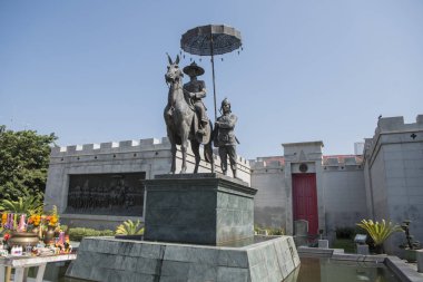 Tayland Phitsanulok Phraya Chakri Anıtı