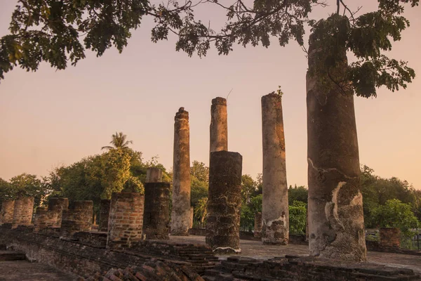Tayland Phitsanulok Chandra Sarayı Harabeleri