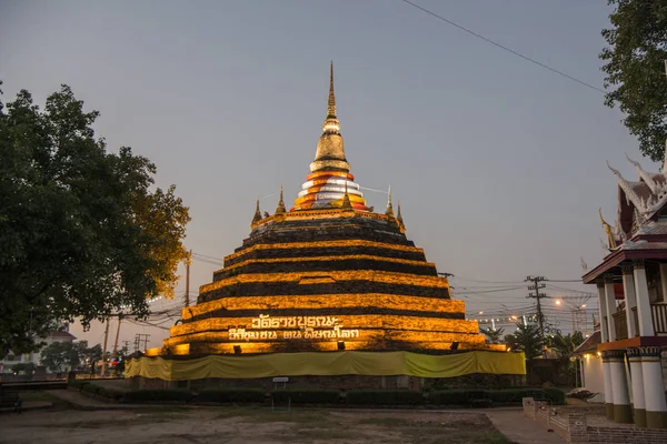 Thailand phitsanulok wat racha burana tempel — Stockfoto