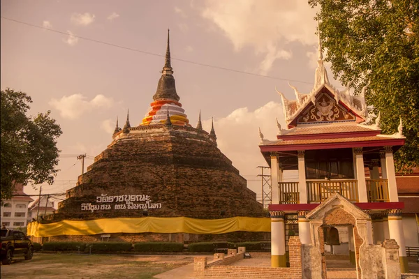 THAILAND PHITSANULOK WAT RACHA BURANA TEMPLE — Stock Photo, Image