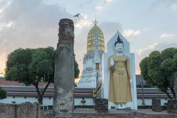 Thailand Phitsanulok Wat Ratana Mahathat — Stockfoto