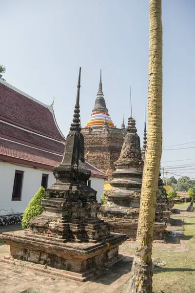 Thailand Phitsanulok wat Racha Burana tempel — Stockfoto