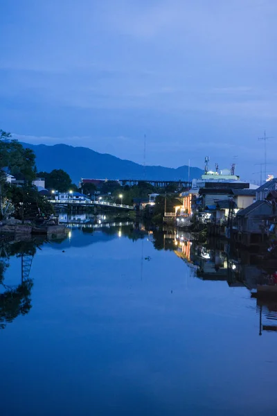 Thailand Chanthaburi stad Waterfront — Stockfoto