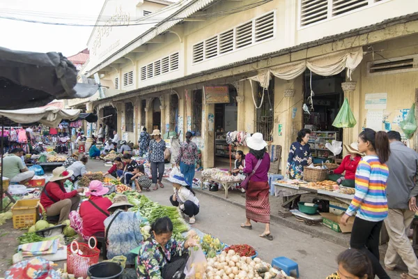 Камбоджа Баттамбанг ринок Psar Thmei — стокове фото