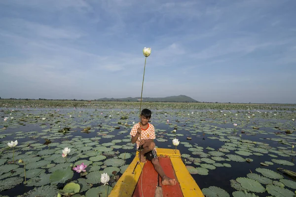 CAMBODIA BATTAMBANG KAMPING POUY LAKE — Stock Photo, Image