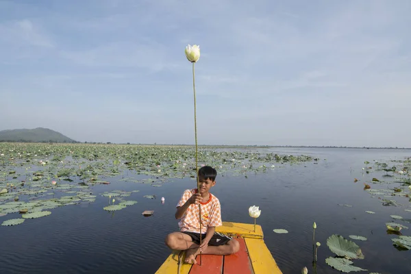 CAMBODIA BATTAMBANG KAMPING POUY LAKE — Stock Photo, Image